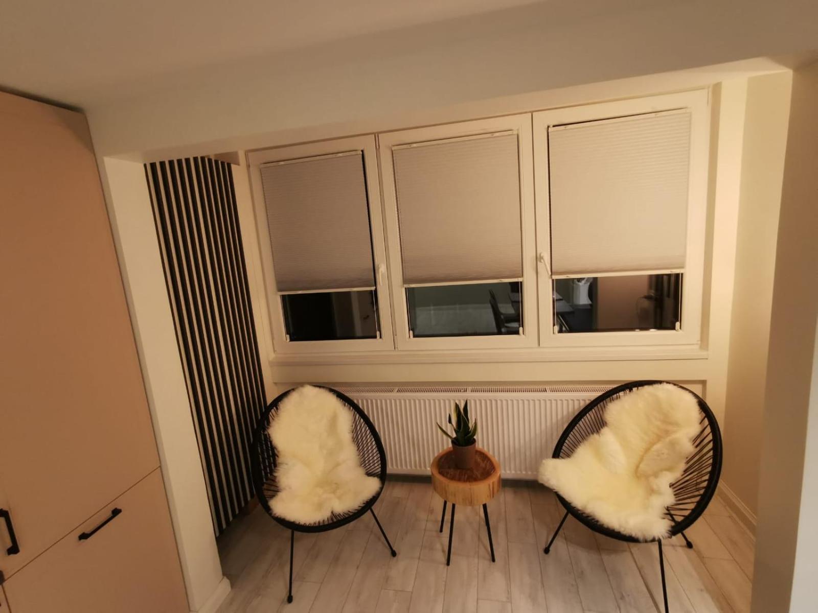 Noir Apartment Hateg Ngoại thất bức ảnh